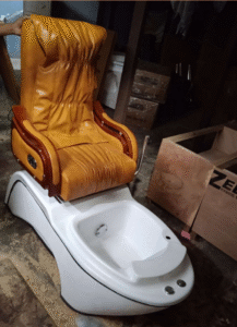 Pedicure station with massager